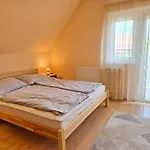 Balazs With Private Pool - Biro Tours Nr 183 Apartmán Keszthely