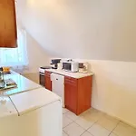 Balazs With Private Pool - Biro Tours Nr 183 * Keszthely