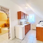 Balazs With Private Pool - Biro Tours Nr 183 Keszthely