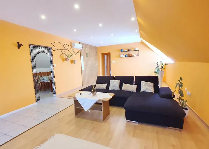 Balazs With Private Pool - Biro Tours Nr 183 Apartment Keszthely